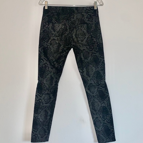 Snake Print Jeans (bohême denim) Snake Print Jeans - Picture 9 of 11